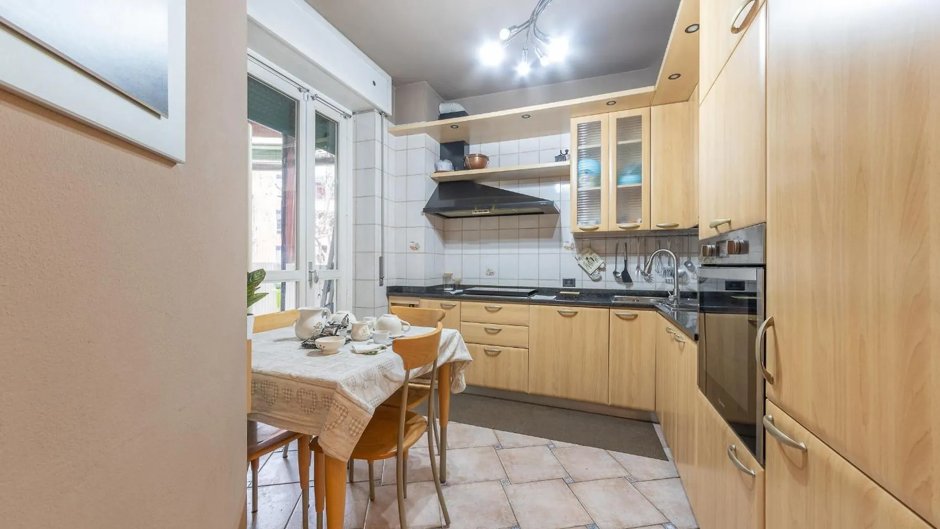 Locami Apartment Affori Milão