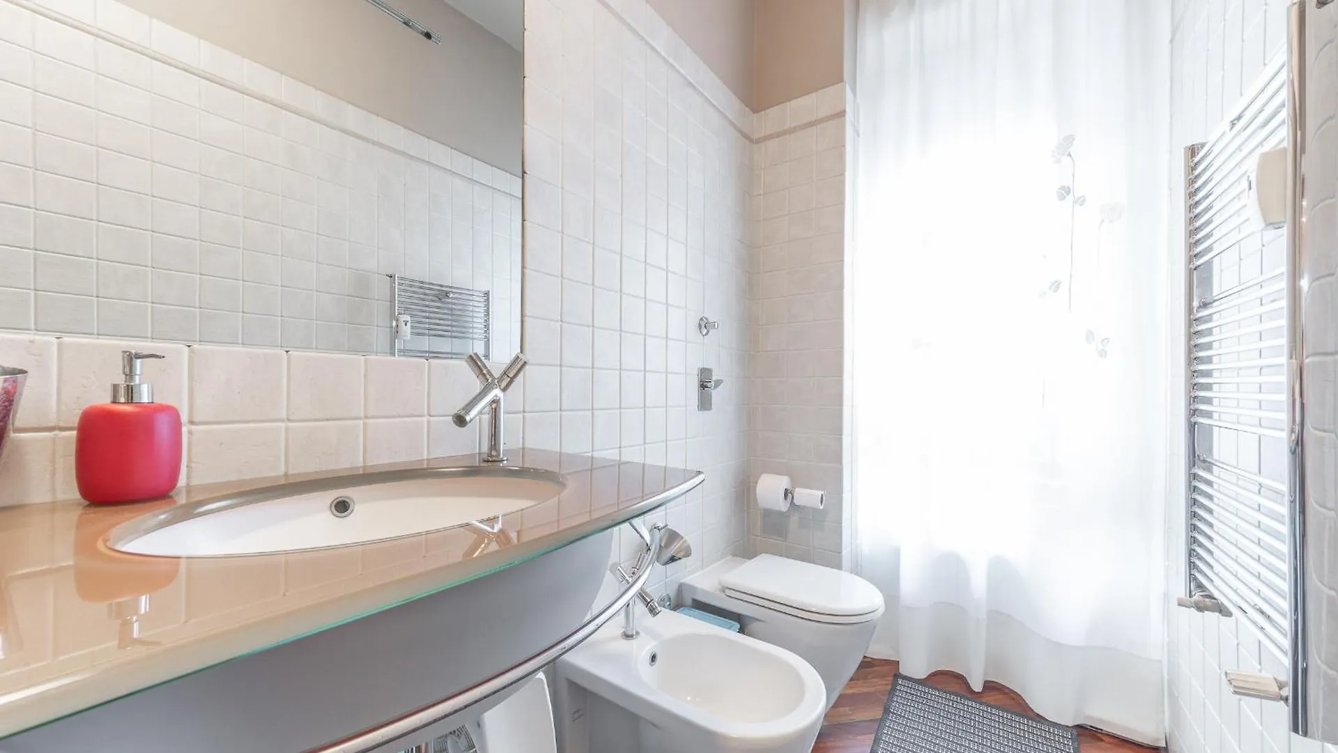Locami Apartment Affori Milaan